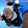 Американка прыгнула с парашютом в честь своего 100-летия