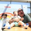 Как Бахрам Багирзаде поздравлял детей - ФОТО