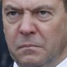 Медведев, возмущенный санкциями против семей политиков РФ, упомянул о судах Линча и Ку-клукс-клан