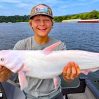 15-летний рыбак поймал редкого белого сома