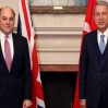 Министры обороны Турции и Британии обсудили военное сотрудничество