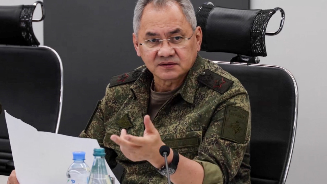 Шойгу пообещал больше бомбить Украину - Зеркало.az