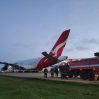 Самолет Qantas Airways совершил аварийную посадку в Баку из-за задымления