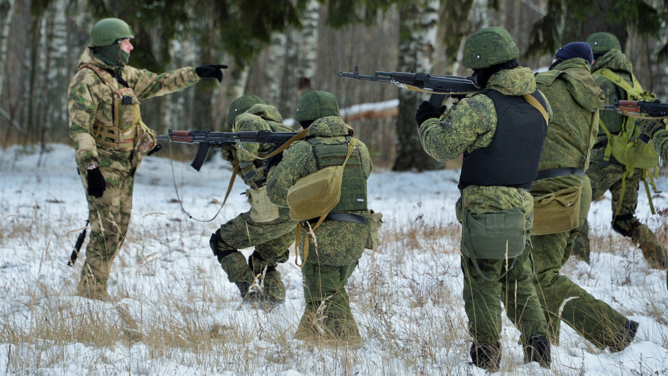 Военн