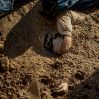 В Мариуполе с марта обнаружено более 10 000 могил