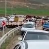 Иранские азербайджанцы собираются на границе и выражают солидарность с Баку