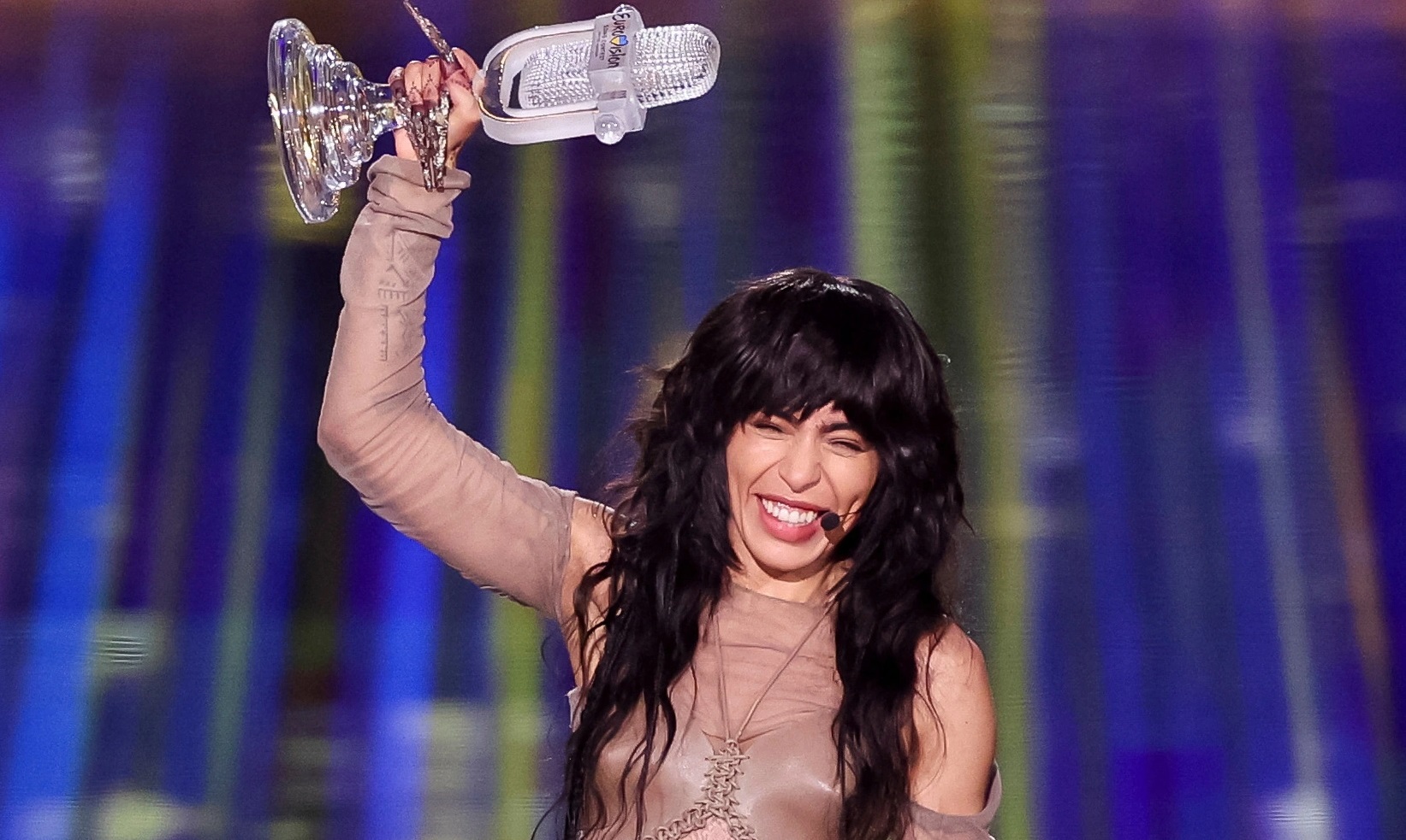 Шведская певица Loreen с песней "Tattoo" стала победительницей ...