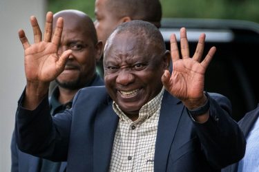 Putina moqut arestovat v Afrike