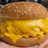 В Таиланде Burger King выпустил бургер с 20 слоями сыра