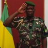 Лидер военных в Габоне принял присягу в качестве президента страны