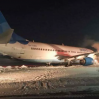 В Германии самолет вмерз в полосу из-за мощного снегопада - ВИДЕО