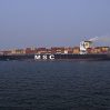 Еще один контейнерный перевозчик отказался отправлять суда через Суэцкий канал