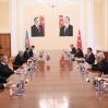 Азербайджан применил скидки на ж/д перевозки для турецких перевозчиков