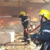 Продолжаются поисково-спасательные работы на месте взрыва в цехе в Баку