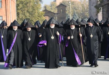 Armanskaya tserkov protiv izmeneniya konstitutsii