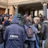 У входа в парламент Грузии проходит акция протеста