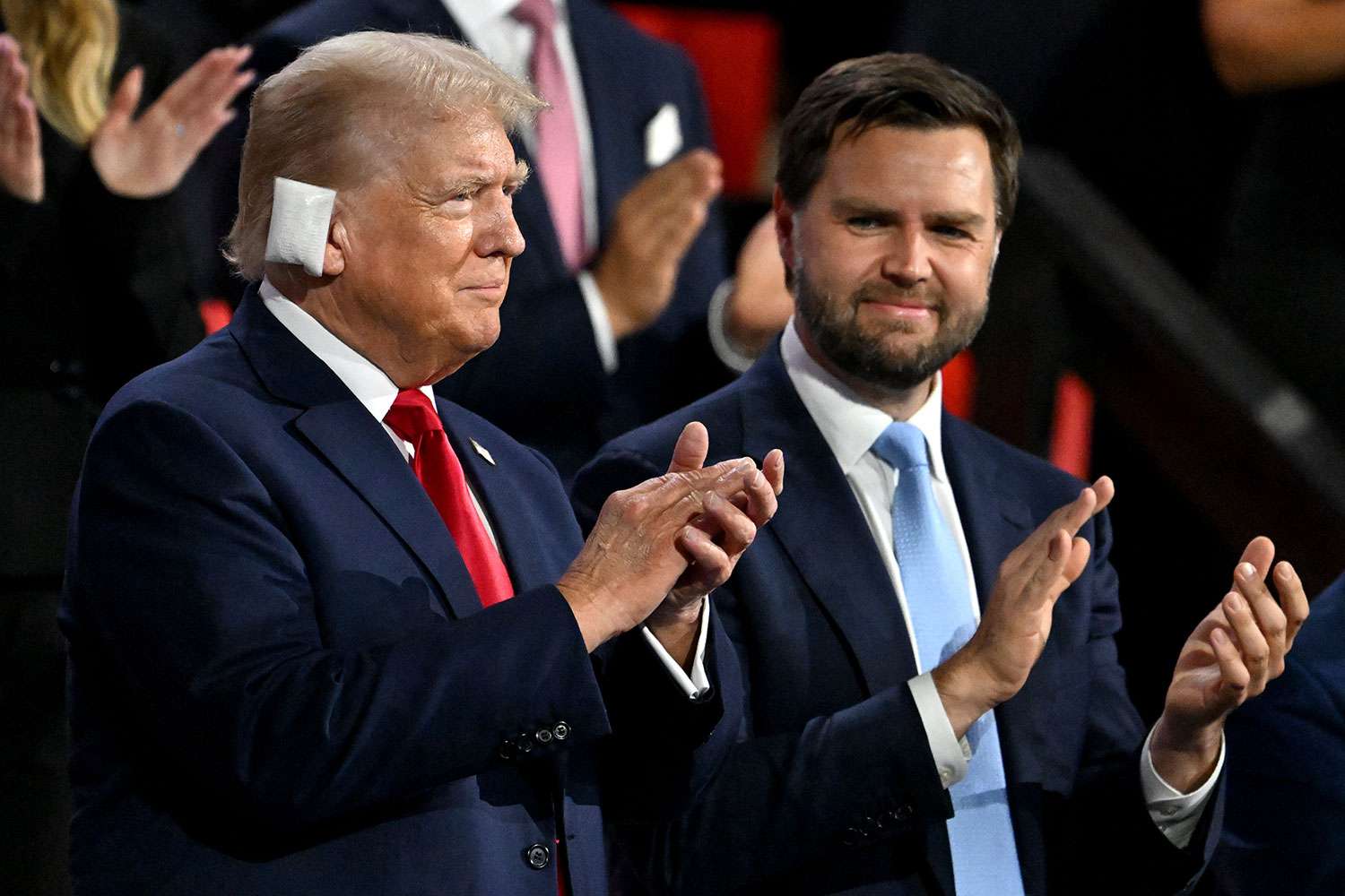 Джей Ди Вэнс выступил на съезде Республиканской партии США - Зеркало.az
