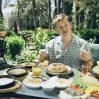 Черная икра ложками и круглосуточный чай с пахлавой: знаменитое шоу Бельковича в Баку - ФОТО 
