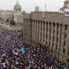 Президент Сербии отказался уходить в отставку на фоне массовых протестов в стране