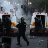 В Северной Ирландии вторую ночь нападают на полицейских и громят дома иммигрантов