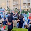 В США грузовик врезался в толпу митингующих в поддержку протестов в Иране В США грузовик врезался в толпу митингующих в поддержку протестов в Иране