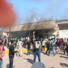 Пакистанские мусульмане-шииты разгромили здание консульства США в Карачи