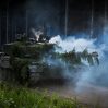 Британская армия перебросила тяжелые танки к границам России Британская армия перебросила тяжелые танки к границам России